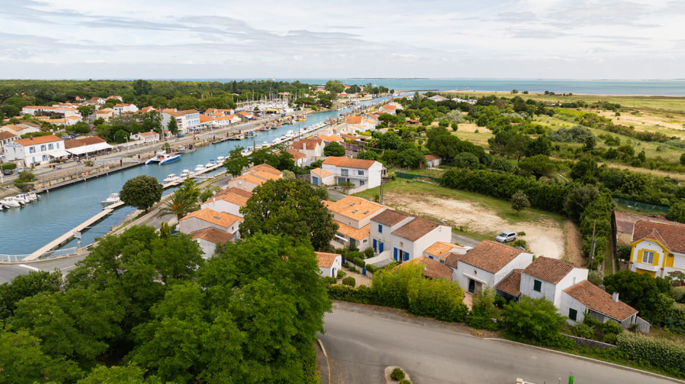 Vue aérienne du port de Boyardville et du chenal de La Perrotine, île d’Oléron